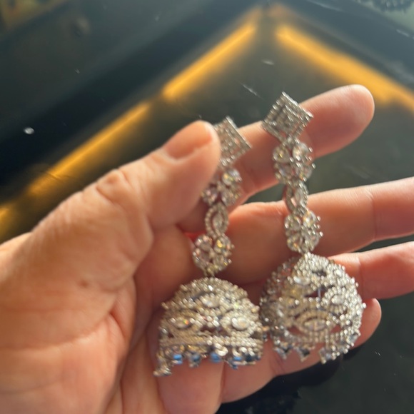 NWT Bridal American Diamond Choker Necklace with matching ‘jhumkha’ earrings! - Picture 6 of 9